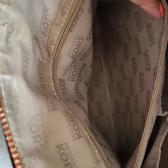 Michael Kors Handbag - Picture 6 of 6